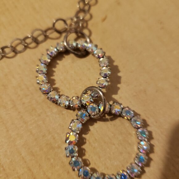 Silver and Crystal Necklace. - Picture 3 of 4